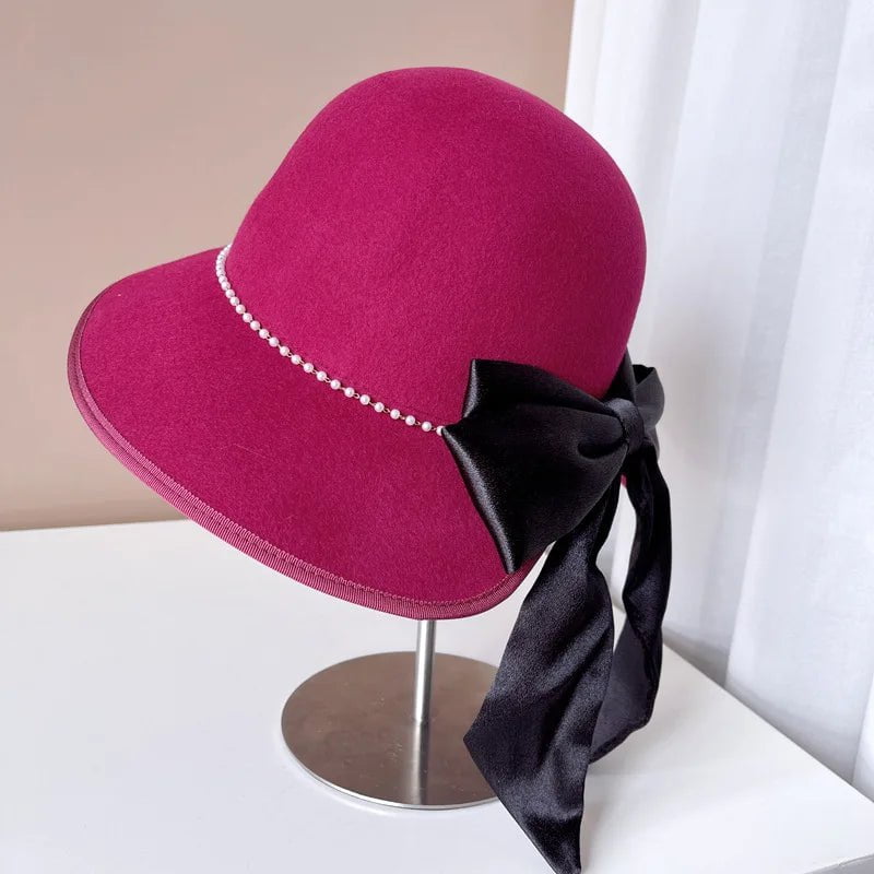 La boutique du chapeau Chapeau cloche avec ruban et noeud