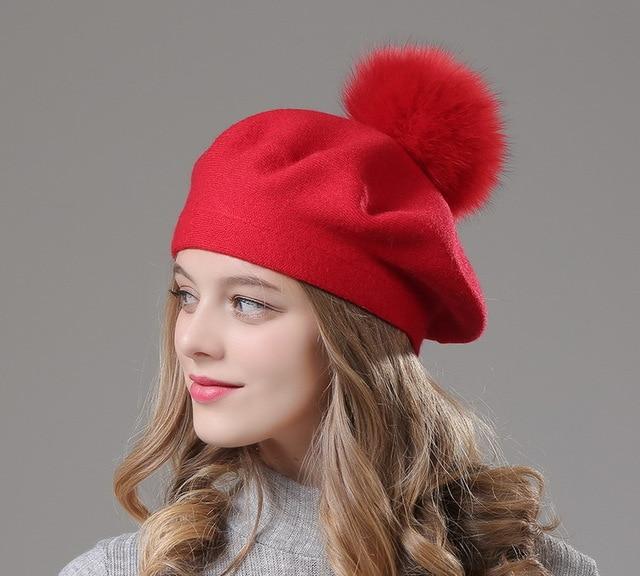 Paris-Chapeau béret Rouge Béret en laine et son pompon en fourrure de renard